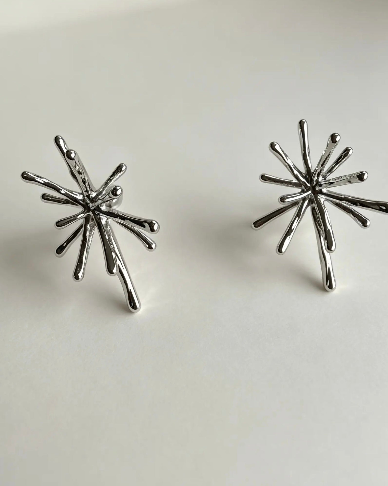 Caravanas DUBLÍN PLATA · caravanas de AMA, detalle 2